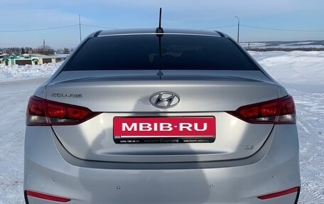Hyundai Solaris II рестайлинг, 2017 год, 1 225 000 рублей, 4 фотография