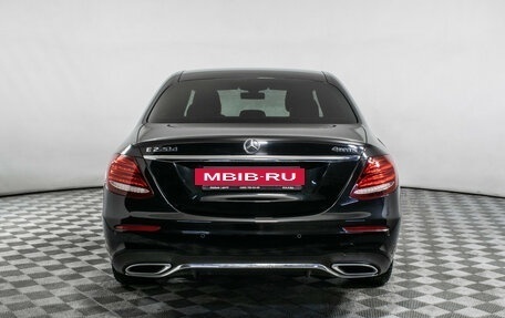 Mercedes-Benz E-Класс, 2020 год, 3 350 000 рублей, 6 фотография
