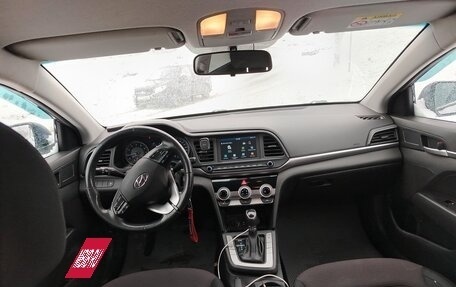 Hyundai Elantra VI рестайлинг, 2019 год, 1 450 000 рублей, 8 фотография