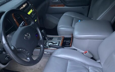 Toyota Land Cruiser 100 рестайлинг 2, 2006 год, 3 000 000 рублей, 7 фотография