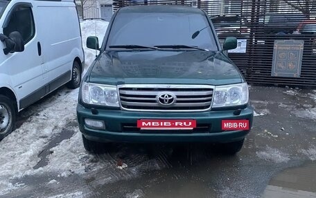 Toyota Land Cruiser 100 рестайлинг 2, 2006 год, 3 000 000 рублей, 8 фотография