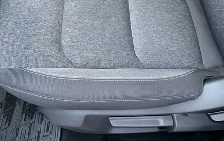 Geely Emgrand, 2024 год, 1 700 000 рублей, 19 фотография