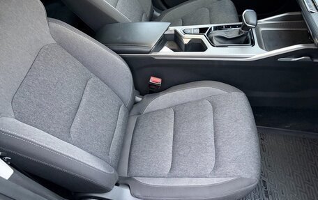 Geely Emgrand, 2024 год, 1 700 000 рублей, 24 фотография