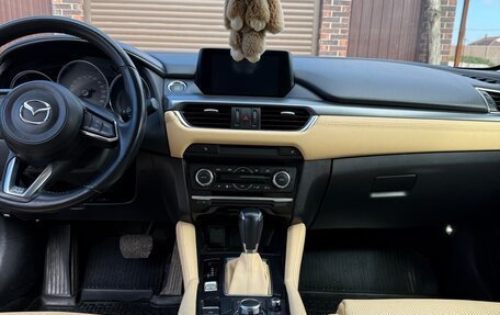 Mazda 6, 2017 год, 1 990 000 рублей, 6 фотография