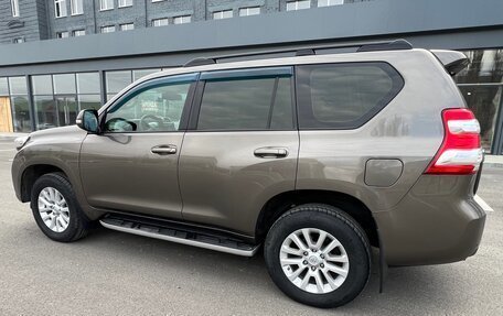 Toyota Land Cruiser Prado 150 рестайлинг 2, 2014 год, 3 300 000 рублей, 14 фотография