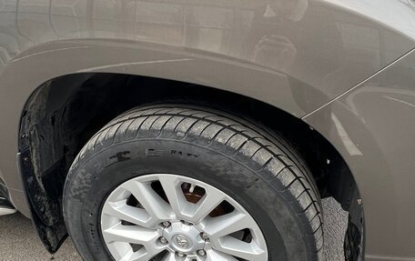 Toyota Land Cruiser Prado 150 рестайлинг 2, 2014 год, 3 300 000 рублей, 20 фотография