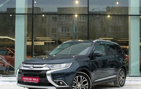 Mitsubishi Outlander III рестайлинг 3, 2018 год, 2 160 000 рублей, 1 фотография