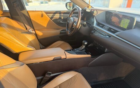 Lexus ES VII, 2020 год, 5 000 000 рублей, 16 фотография