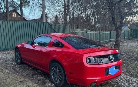 Ford Mustang VI рестайлинг, 2013 год, 2 500 000 рублей, 2 фотография