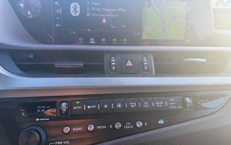 Lexus ES VII, 2020 год, 5 000 000 рублей, 23 фотография