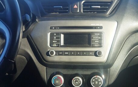 KIA Rio III рестайлинг, 2015 год, 882 000 рублей, 7 фотография