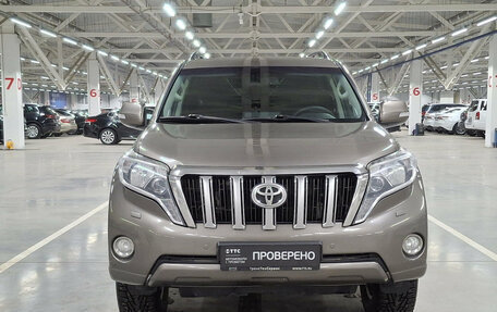 Toyota Land Cruiser Prado 150 рестайлинг 2, 2016 год, 3 250 000 рублей, 2 фотография