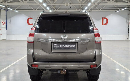 Toyota Land Cruiser Prado 150 рестайлинг 2, 2016 год, 3 250 000 рублей, 7 фотография