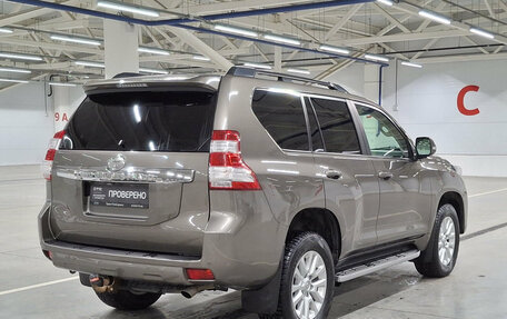 Toyota Land Cruiser Prado 150 рестайлинг 2, 2016 год, 3 250 000 рублей, 6 фотография