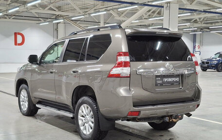 Toyota Land Cruiser Prado 150 рестайлинг 2, 2016 год, 3 250 000 рублей, 8 фотография