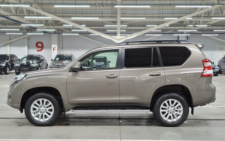 Toyota Land Cruiser Prado 150 рестайлинг 2, 2016 год, 3 250 000 рублей, 10 фотография