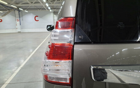 Toyota Land Cruiser Prado 150 рестайлинг 2, 2016 год, 3 250 000 рублей, 11 фотография