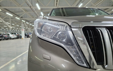 Toyota Land Cruiser Prado 150 рестайлинг 2, 2016 год, 3 250 000 рублей, 21 фотография