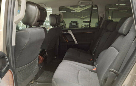 Toyota Land Cruiser Prado 150 рестайлинг 2, 2016 год, 3 250 000 рублей, 15 фотография