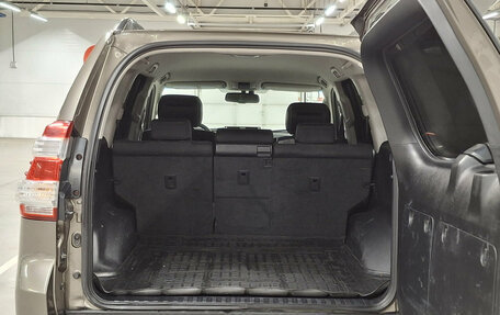 Toyota Land Cruiser Prado 150 рестайлинг 2, 2016 год, 3 250 000 рублей, 12 фотография