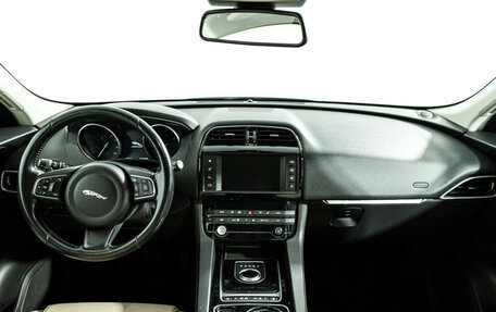 Jaguar F-Pace, 2017 год, 2 400 000 рублей, 13 фотография