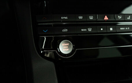 Jaguar F-Pace, 2017 год, 2 400 000 рублей, 17 фотография