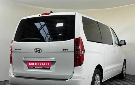 Hyundai H-1 II рестайлинг, 2021 год, 3 200 000 рублей, 4 фотография