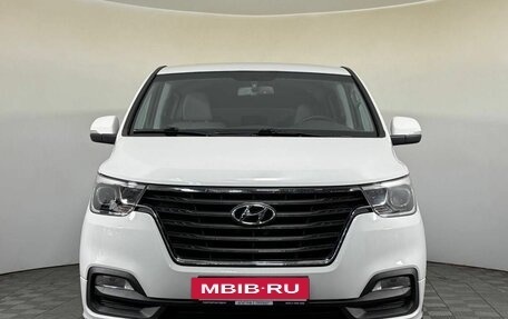 Hyundai H-1 II рестайлинг, 2021 год, 3 200 000 рублей, 2 фотография