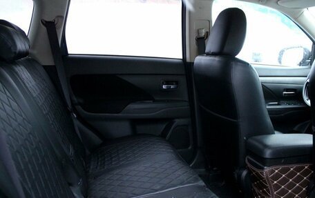 Mitsubishi Outlander III рестайлинг 3, 2018 год, 2 160 000 рублей, 10 фотография