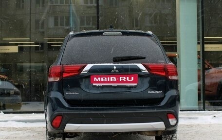 Mitsubishi Outlander III рестайлинг 3, 2018 год, 2 160 000 рублей, 6 фотография