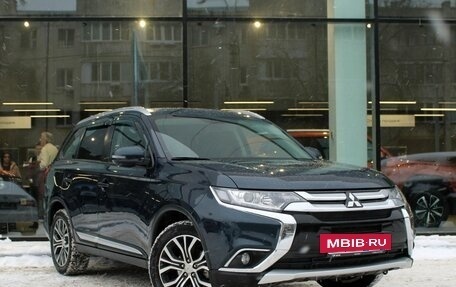 Mitsubishi Outlander III рестайлинг 3, 2018 год, 2 160 000 рублей, 3 фотография