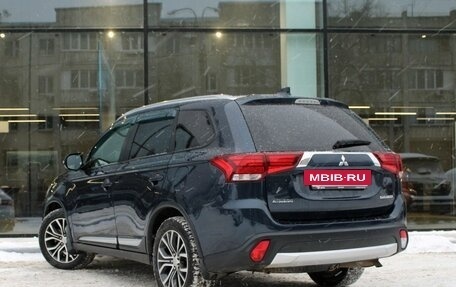 Mitsubishi Outlander III рестайлинг 3, 2018 год, 2 160 000 рублей, 7 фотография