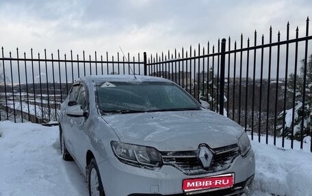 Renault Logan II, 2014 год, 800 000 рублей, 1 фотография