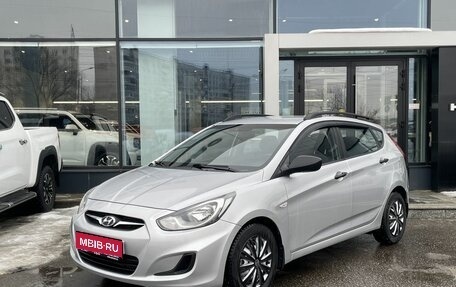 Hyundai Solaris II рестайлинг, 2013 год, 949 000 рублей, 1 фотография
