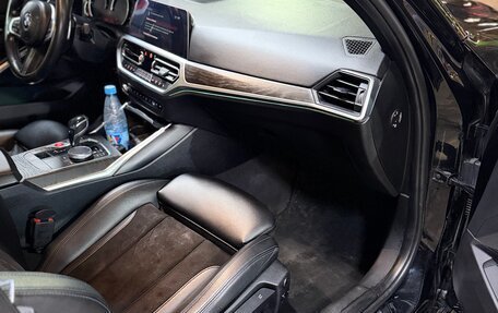 BMW 3 серия, 2019 год, 3 230 000 рублей, 13 фотография