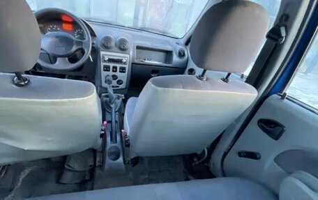 Renault Logan I, 2005 год, 130 000 рублей, 8 фотография