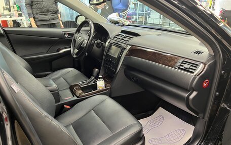 Toyota Camry, 2016 год, 2 600 000 рублей, 6 фотография