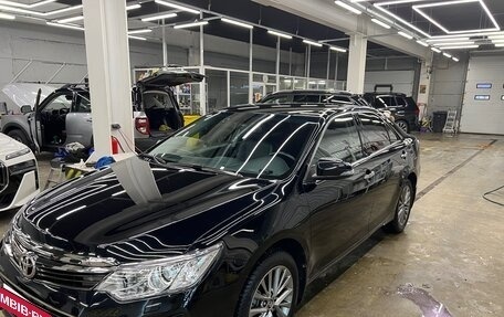 Toyota Camry, 2016 год, 2 600 000 рублей, 2 фотография
