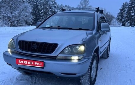 Toyota Harrier, 2001 год, 870 000 рублей, 5 фотография