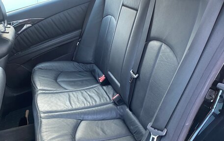 Mercedes-Benz E-Класс, 2004 год, 1 050 000 рублей, 6 фотография