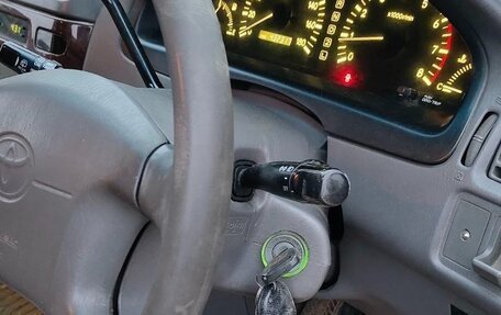 Toyota Ipsum II, 1998 год, 435 000 рублей, 3 фотография