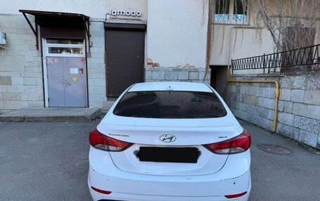 Hyundai Elantra V, 2015 год, 799 999 рублей, 4 фотография