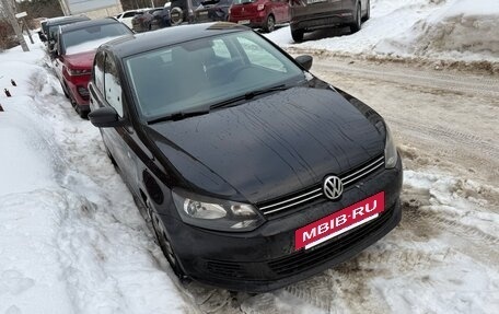 Volkswagen Polo VI (EU Market), 2011 год, 1 100 000 рублей, 2 фотография