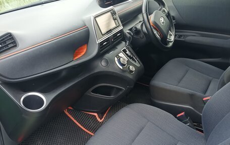 Toyota Sienta II, 2017 год, 1 615 000 рублей, 7 фотография