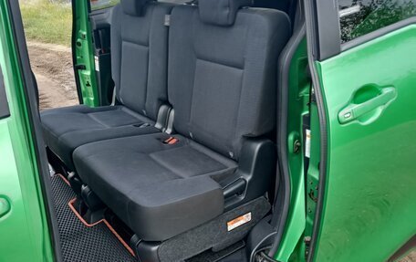 Toyota Sienta II, 2017 год, 1 615 000 рублей, 10 фотография