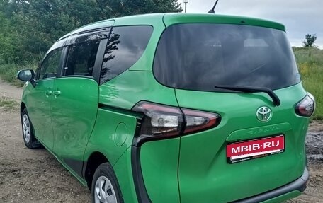 Toyota Sienta II, 2017 год, 1 615 000 рублей, 4 фотография