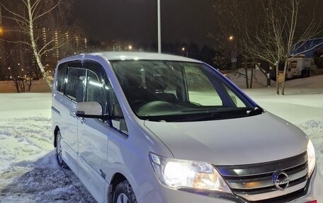 Nissan Serena IV, 2013 год, 1 350 000 рублей, 2 фотография