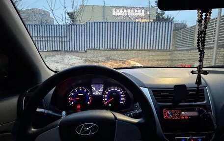 Hyundai Solaris II рестайлинг, 2011 год, 765 000 рублей, 7 фотография