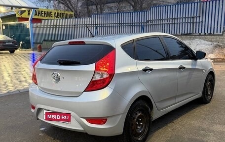 Hyundai Solaris II рестайлинг, 2011 год, 765 000 рублей, 4 фотография