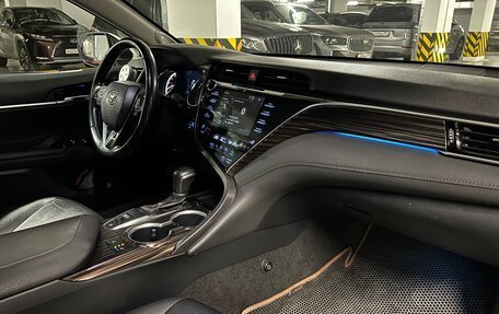 Toyota Camry, 2020 год, 2 960 000 рублей, 5 фотография